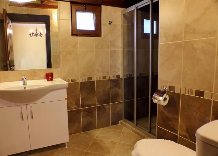 Kybele Gocek גוג'ק